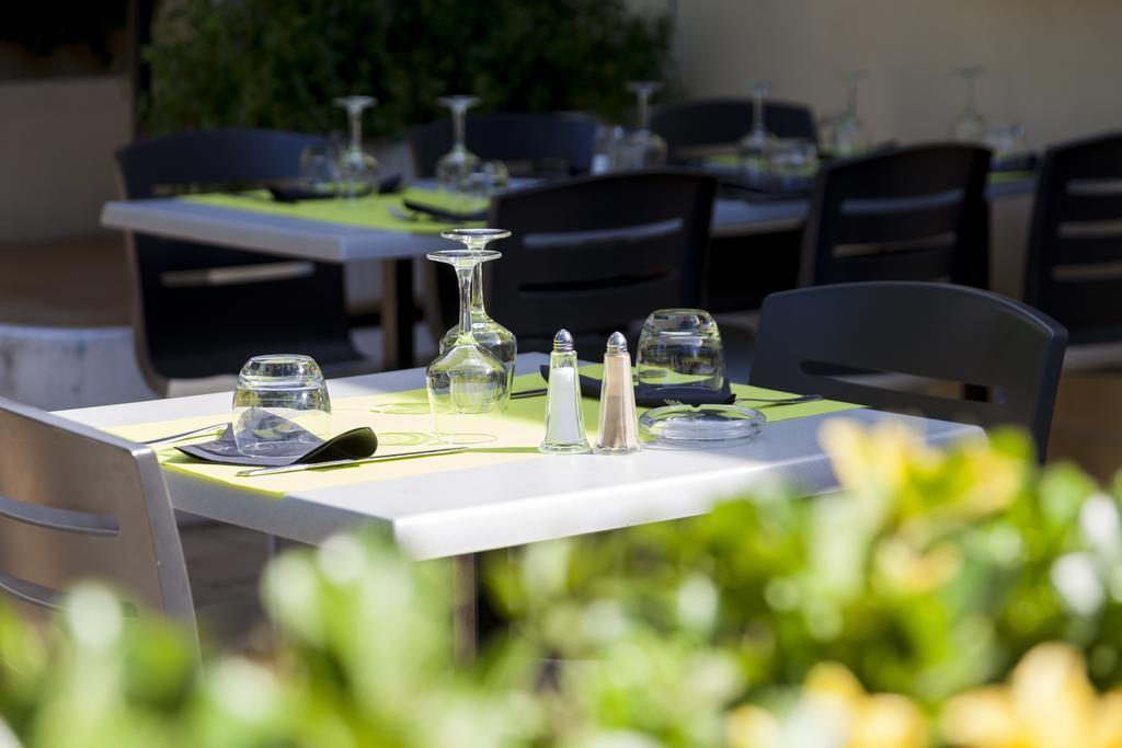 Logis Hotel Restaurant Le Flamant Rose Camargue Albaron ภายนอก รูปภาพ