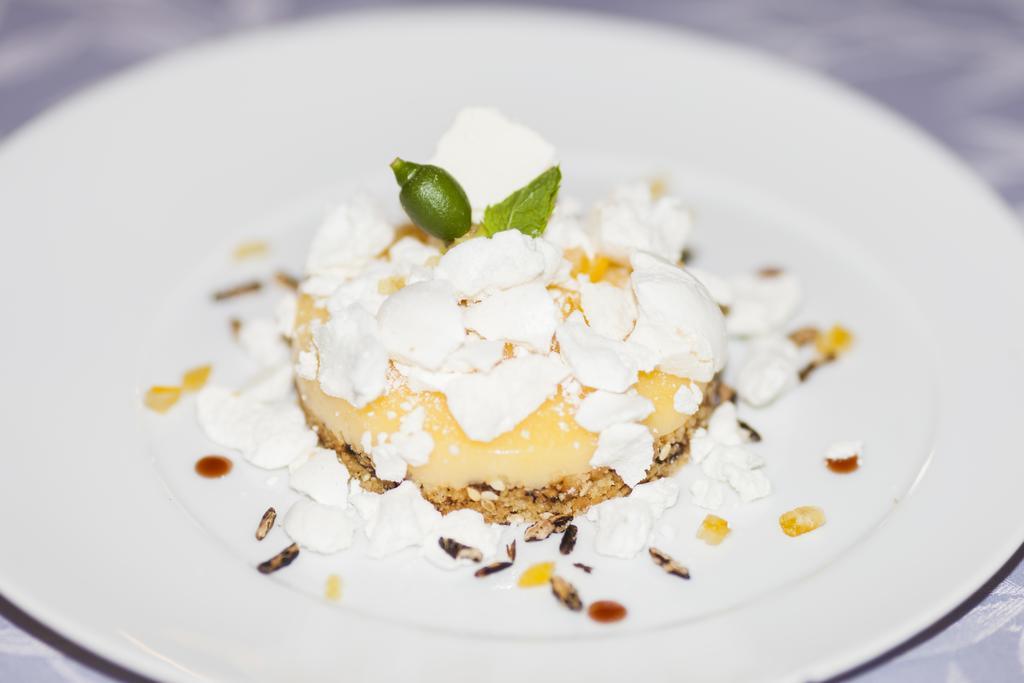 Logis Hotel Restaurant Le Flamant Rose Camargue Albaron ภายนอก รูปภาพ