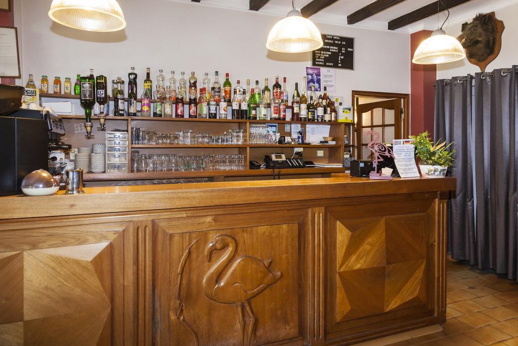 Logis Hotel Restaurant Le Flamant Rose Camargue Albaron ภายนอก รูปภาพ