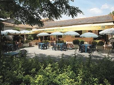 Logis Hotel Restaurant Le Flamant Rose Camargue Albaron ภายนอก รูปภาพ